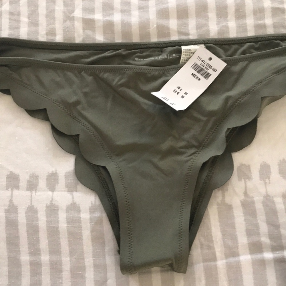 Abercrombie scalloped edge bimini bottoms